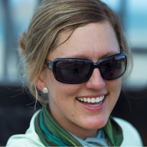 Costa Del Mar Isabella Polarized Sunglasses  with Case